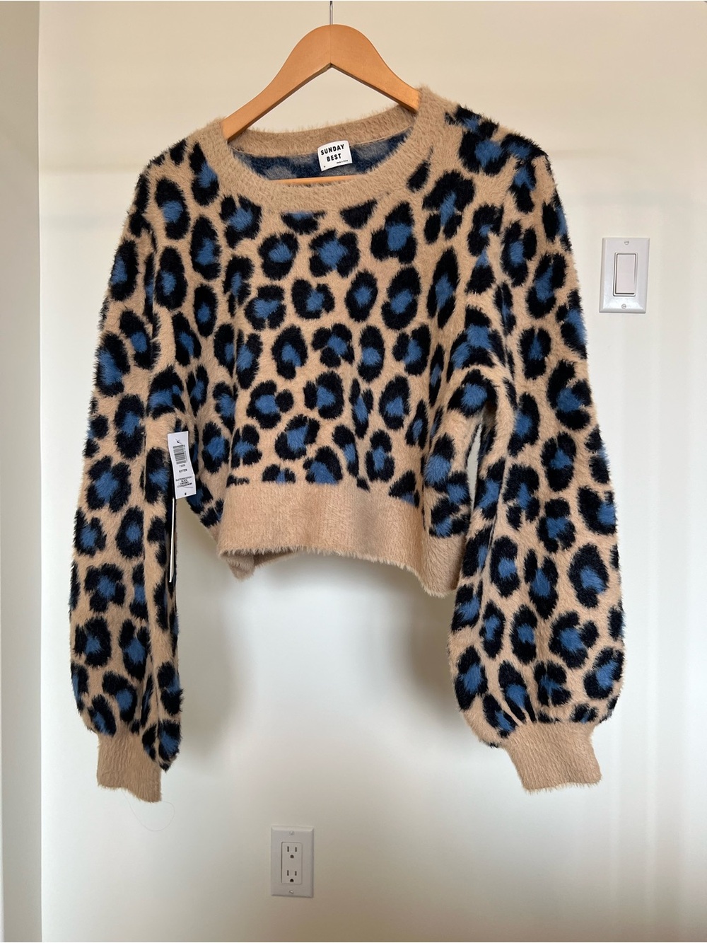 NWT Sunday Best Kitten Sweater Blue Leopard Print Fuzzy Crop size medium